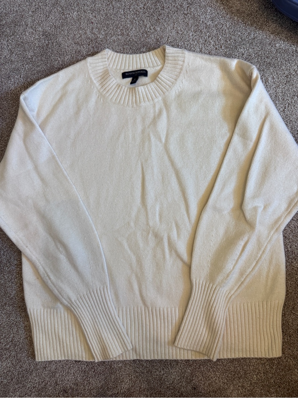 Banana Republic Women's Cream Crewneck Sweater